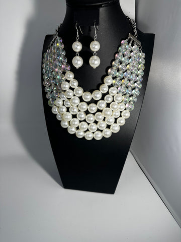 Pearl Necklace with matching Earrings